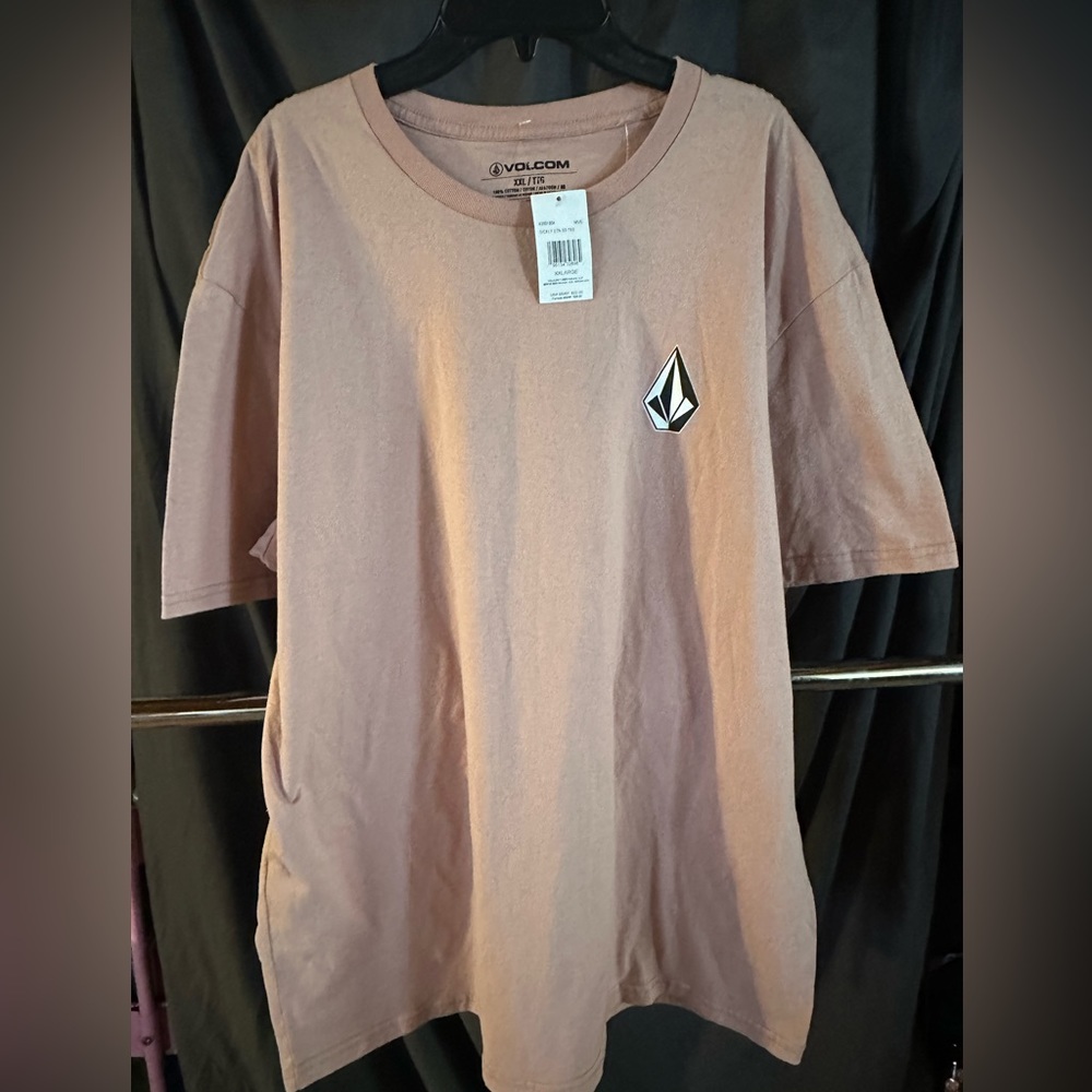 Men’s Volcom short sleeve T-shirt. XXL. New.